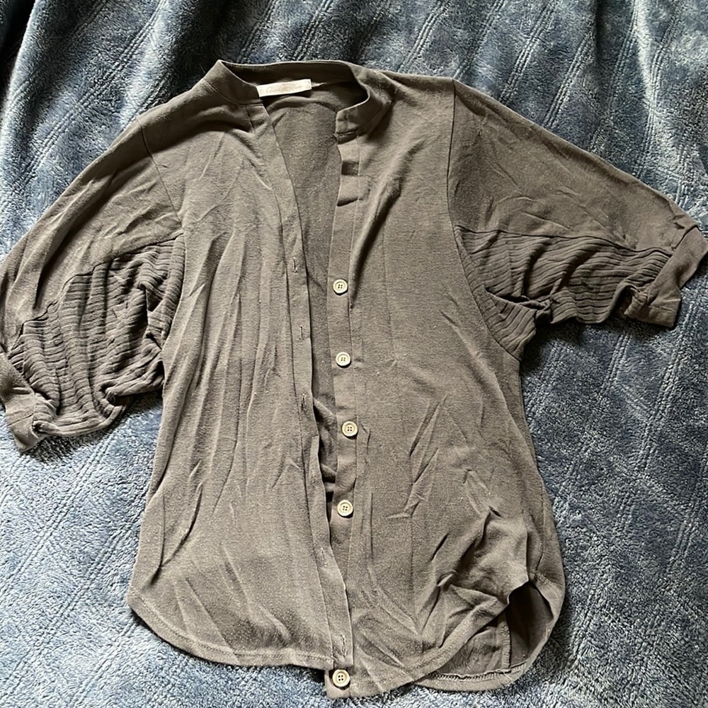 Loose fitting gray cardigan